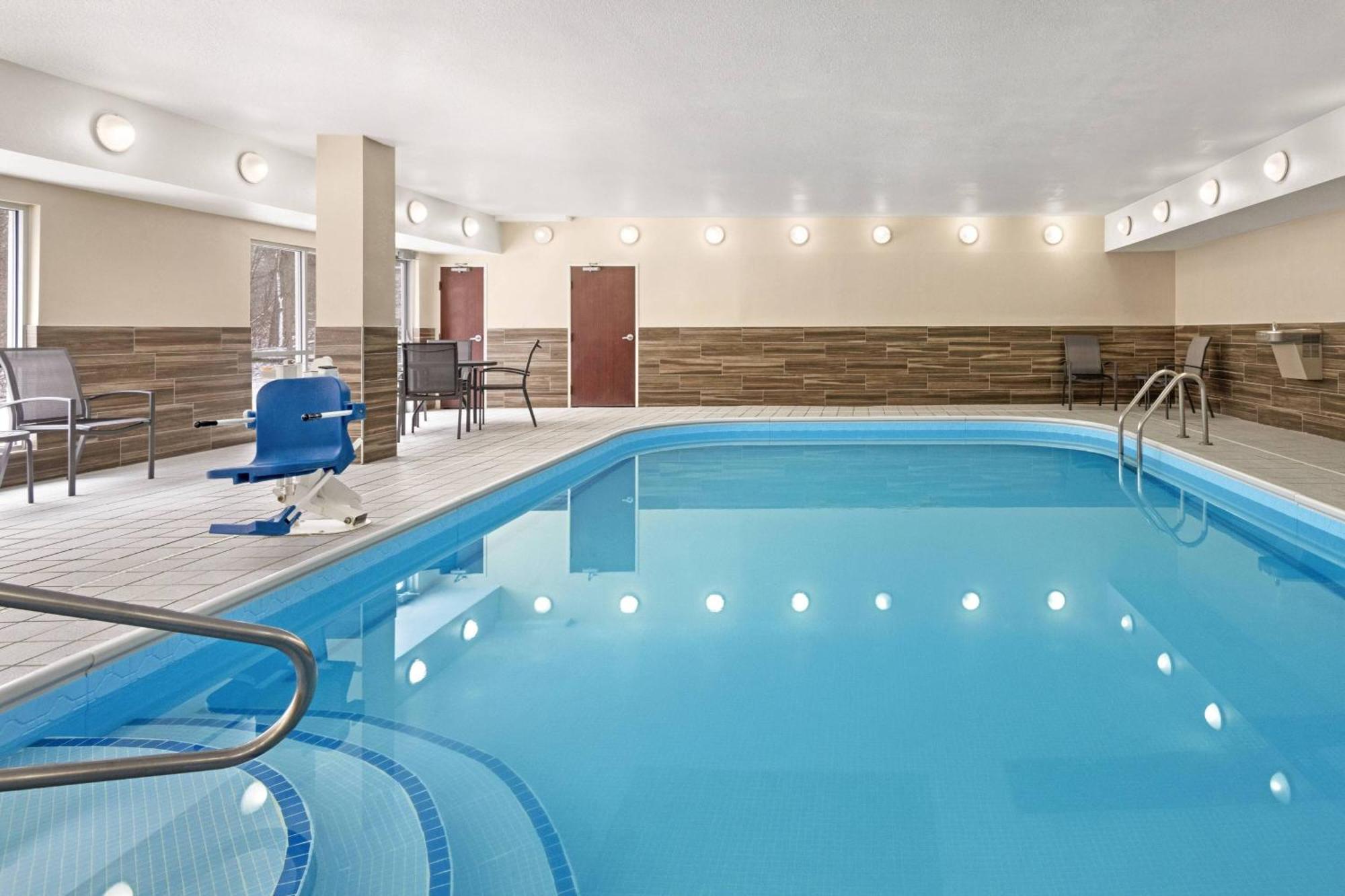 Fairfield Inn By Marriott Warren Niles Buitenkant foto